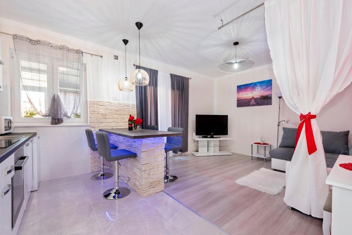 Apartament Lana Szybenik Zewnętrze zdjęcie